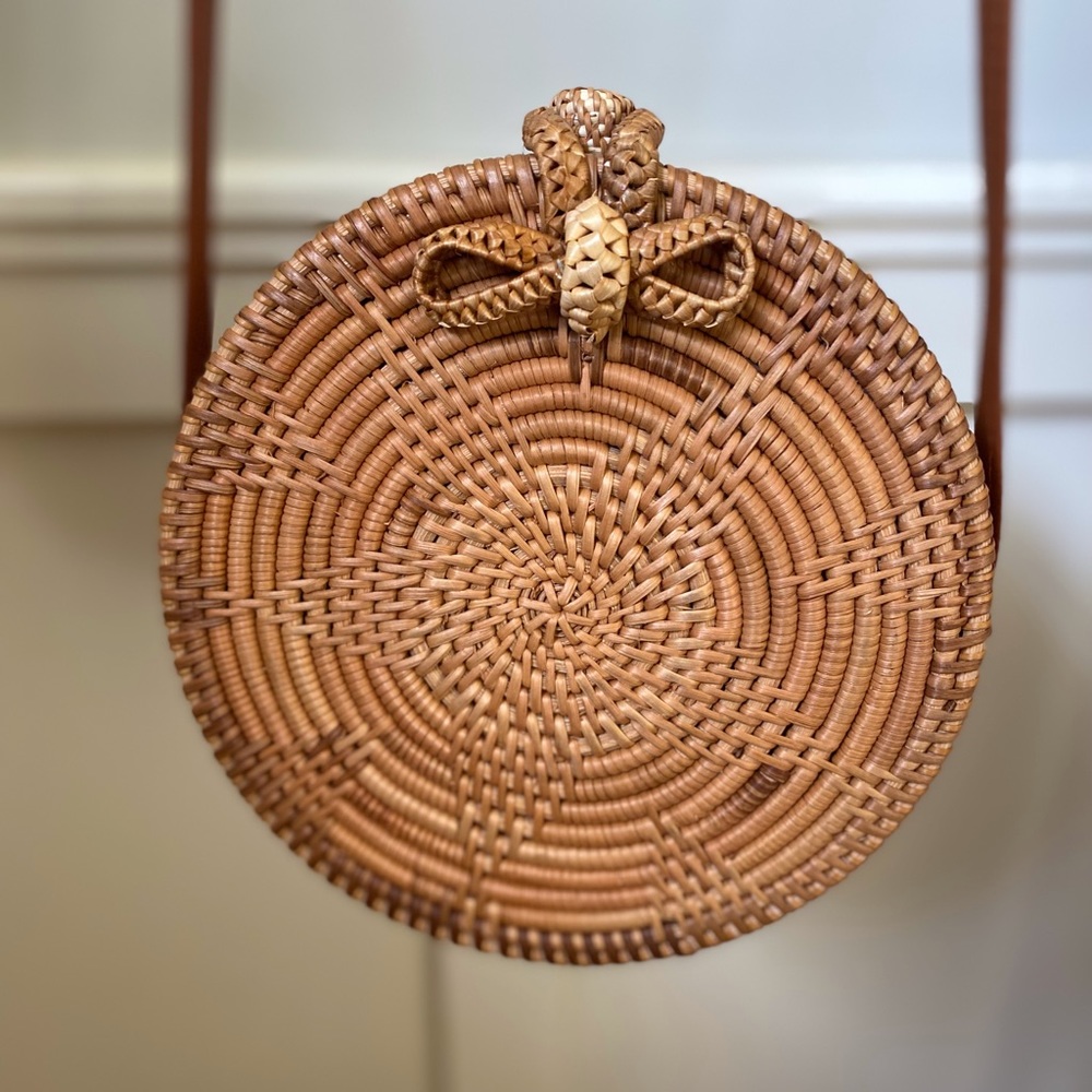 Round Rattan Crossbody Bag